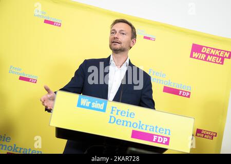Christian Lindner, président et principal candidat du Parti démocratique libre (FDP), s'adresse aux médias lors d'une conférence de presse sur les politiques d'immigration à Berlin, en Allemagne, sur l'11 septembre 2017. (Photo par Emmanuele Contini/NurPhoto) Banque D'Images
