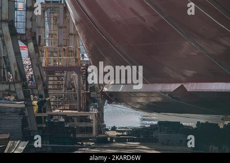 Lancement du plus grand brise-glace du monde en Sibérie sur le chantier naval Baltique à Saint-Pétersbourg, Russie 22 septembre 2017 (photo de Valya Egorshin/NurPhoto) Banque D'Images