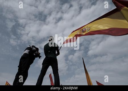 Des manifestants se rassemblent dans les rues de Madrid, en Espagne, sur 30 septembre 2017 pour se rallier en faveur de l'Union de l'Espagne et contre le référendum sur l'indépendance de la Catalogne. (Photo par Oscar Gonzalez/NurPhoto) Banque D'Images