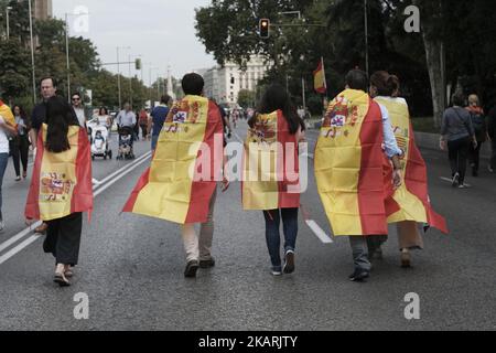 Des manifestants se rassemblent dans les rues de Madrid, en Espagne, sur 30 septembre 2017 pour se rallier en faveur de l'Union de l'Espagne et contre le référendum sur l'indépendance de la Catalogne. (Photo par Oscar Gonzalez/NurPhoto) Banque D'Images