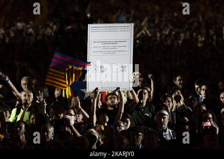 Démonstration finale et acte politique en faveur de la démocratie et du référendum catalan le 1st octobre, à Montjuic, Barcelone, Espagne, le 29 septembre 2017. (Photo par Xavier Bonilla/NurPhoto) Banque D'Images