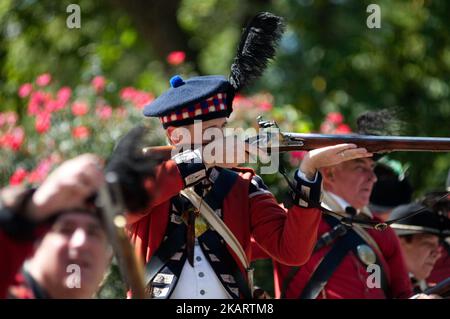 Reconstitution annuelle de la bataille de Germantown lors du festival révolutionnaire de Germantown sur le terrain de Cliveden, dans le nord-ouest de Philadelphie, sur 7 octobre 2017. (Photo de Bastiaan Slabbers/NurPhoto) Banque D'Images