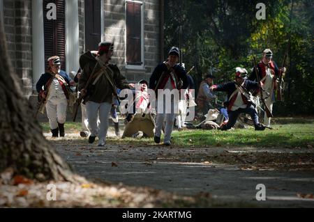 Reconstitution annuelle de la bataille de Germantown lors du festival révolutionnaire de Germantown sur le terrain de Cliveden, dans le nord-ouest de Philadelphie, sur 7 octobre 2017. (Photo de Bastiaan Slabbers/NurPhoto) Banque D'Images