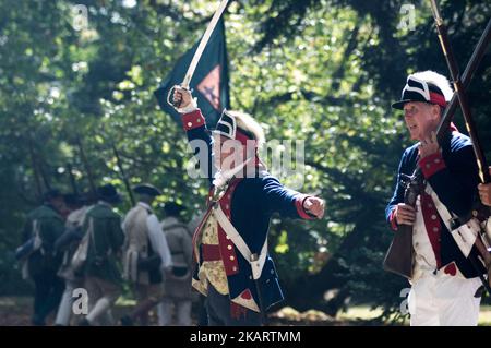 Reconstitution annuelle de la bataille de Germantown lors du festival révolutionnaire de Germantown sur le terrain de Cliveden, dans le nord-ouest de Philadelphie, sur 7 octobre 2017. (Photo de Bastiaan Slabbers/NurPhoto) Banque D'Images