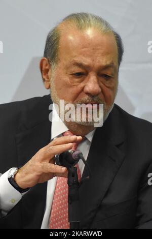 L'homme d'affaires Carlos Slim Helu convoque une conférence de presse pour annoncer qu'il soutiendra les victimes du tremblement de terre de 19 septembre par le biais de la Fondation Carlos Slim sur 10 octobre 2017 à Mexico, Mexique (photo de Carlos Tischler/NurPhoto) Banque D'Images