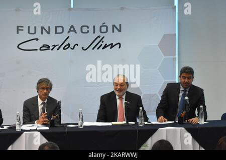 L'homme d'affaires Carlos Slim Helu convoque une conférence de presse pour annoncer qu'il soutiendra les victimes du tremblement de terre de 19 septembre par le biais de la Fondation Carlos Slim sur 10 octobre 2017 à Mexico, Mexique (photo de Carlos Tischler/NurPhoto) Banque D'Images