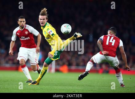 James Maddison de Norwich City pendant la Carabao Cup 4th Round Match entre Arsenal et Norwich City au stade Emirates, Londres, Angleterre, le 24 octobre 2017. (Photo de Kieran Galvin/NurPhoto) Banque D'Images
