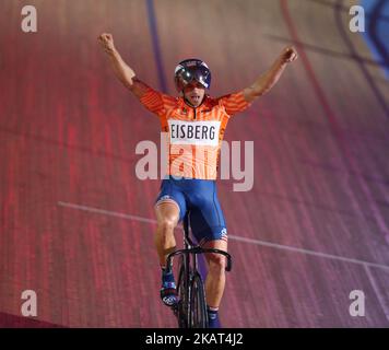 Nate Koch (États-Unis) concourt à l'épreuve de vol 200m pendant le troisième jour de la course de six jours de Londres au Vélodrome de la vallée de Lee sur 26 octobre 2017 à Londres, en Angleterre. (Photo de Kieran Galvin/NurPhoto) Banque D'Images