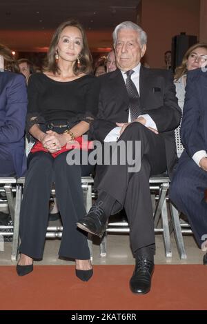 Mario Vargas Llosa et Isabel Preysler lors de la célébration du 25th anniversaire du Musée national Thyssen-Bornemisza à Madrid, Espagne, sur 30 octobre 2017. (Photo par Oscar Gonzalez/NurPhoto) Banque D'Images