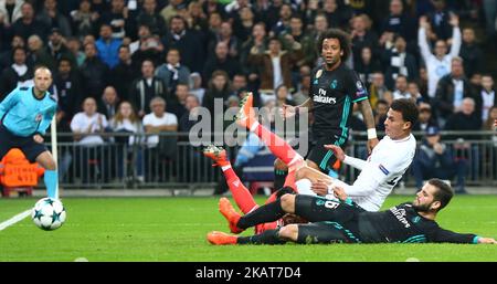 Le DELE Alli de Tottenham Hotspur marque son premier but lors du match de championnat entre Tottenham Hotspur contre le Real Madrid à Hotspur Way à Londres, Royaume-Uni sur 1 novembre 2017. (Photo de Kieran Galvin/NurPhoto) Banque D'Images