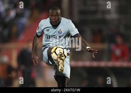 Vincent Aboubakar, le camerounais de Porto, lors du match de la Premier League 2017/18 entre CD Aves et FC Porto au stade Aves à Vila das Aves sur 25 novembre 2017. (Photo par Pedro Lopes / DPI / NurPhoto) Banque D'Images