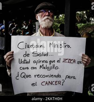 Des manifestants sont descendus dans les rues de Caracas pendant plusieurs mois pour protester contre le gouvernement du président Nicolas Maduro. Selon des organisations à but non lucratif, 129 personnes ont perdu la vie lors des manifestations de 2017. (Photo par Roman Camacho/NurPhoto) Banque D'Images