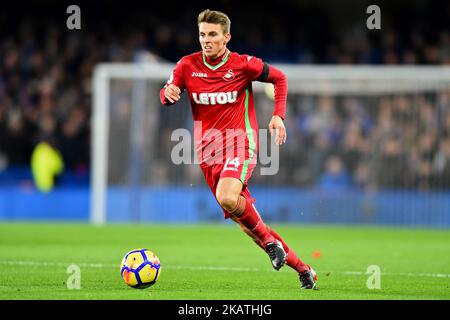 Tom Carroll de Swansea City (14) lors du match de la Premier League entre Chelsea et Swansea City à Stamford Bridge, Londres, Angleterre, le 29 novembre 2017. (Photo de Kieran Galvin/NurPhoto) Banque D'Images