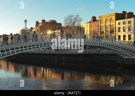 Dublin a été nommé numéro 10 sur la liste des destinations «incontournables» à visiter cette année par le magazine Traveller de National Geographic. Le mercredi 29 novembre 2017, à Dublin, Irlande. (Photo par Artur Widak/NurPhoto) Banque D'Images