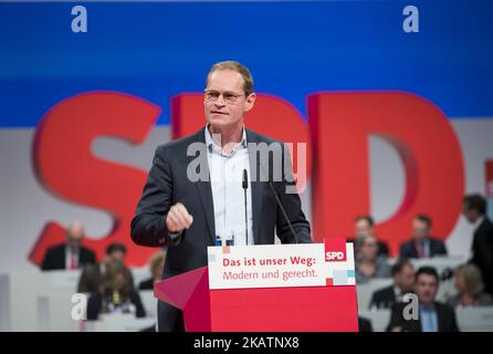 Le maire de Berlin, Michael Mueller, s'exprime lors du congrès du parti du Parti social-démocrate allemand à Berlin, en Allemagne, sur 7 décembre 2017. (Photo par Emmanuele Contini/NurPhoto) Banque D'Images