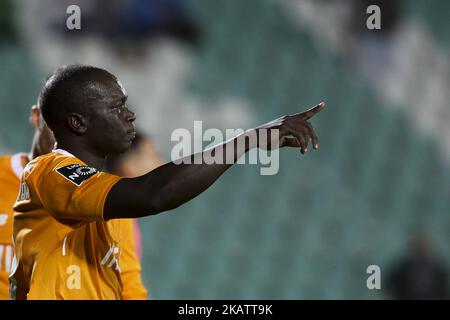 Vincent Aboubakar célèbre l'avant-projet de Porto lors du match de football de la Ligue portugaise entre Vitoria Setubal et le FC Porto au stade Bonfim de Lisbonne sur 10 décembre 2017. (Photo de Carlos Costa/NurPhoto) Banque D'Images