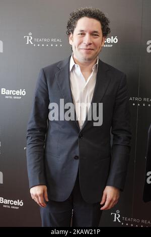 Le chef d'orchestre vénézuélien Gustavo Dudamel présente l'expérience de coucher de soleil Formentor à l'hôtel Barcelo Torre de Madrid sur 3 janvier 2018 à Madrid, en Espagne. (Photo par Oscar Gonzalez/NurPhoto) Banque D'Images