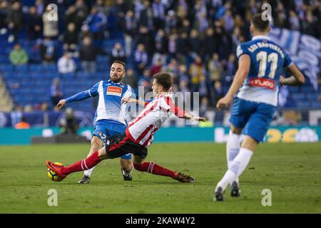 Sergi Darder, milieu de terrain du RCD Espanyol (25) lors du match entre le RCD Espanyol et Athletic de Bilbao, pour la ronde 19 de la Ligue Santander, joué au stade du RCD Espanyol le 14th janvier 2018 à Barcelone, Espagne. (Photo par Urbanandsport/NurPhoto) Banque D'Images