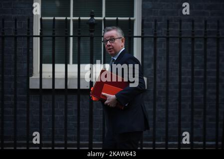 Le secrétaire d'État à l'Environnement, à l'alimentation et aux Affaires rurales, Michael Gove, arrive à Downing Street pour assister à la réunion hebdomadaire du Cabinet, Londres on 16 janvier 2018. Donald Tusk, le président du conseil européen, est en train de mettre fin au débat au Parlement européen. Il se félicite de ce que d'autres députés européens ont dit, en accord avec ses commentaires sur le Brexit. (Photo par Alberto Pezzali/NurPhoto) Banque D'Images