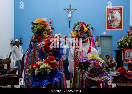 Participants du groupe folklorique Ticumbi ville à la fête Saint-Sébastien et Saint-Benoît, dans la ville d'Itaunas, Etat d'Espirito Santo, Brésil, sur 21 janvier 2018. (Photo de Gilson Borba/NurPhoto) Banque D'Images