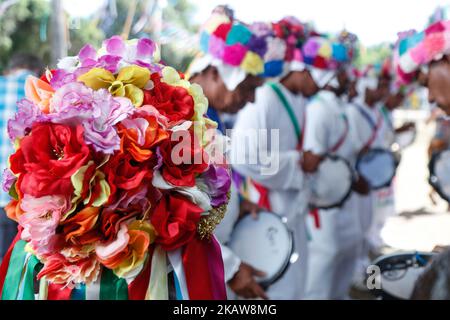 Participants du groupe folklorique Ticumbi ville à la fête Saint-Sébastien et Saint-Benoît, dans la ville d'Itaunas, Etat d'Espirito Santo, Brésil, sur 21 janvier 2018. (Photo de Gilson Borba/NurPhoto) Banque D'Images