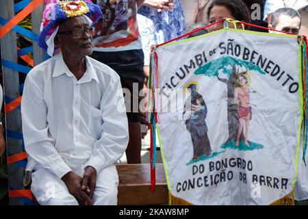 Participants du groupe folklorique Ticumbi ville à la fête Saint-Sébastien et Saint-Benoît, dans la ville d'Itaunas, Etat d'Espirito Santo, Brésil, sur 21 janvier 2018. (Photo de Gilson Borba/NurPhoto) Banque D'Images