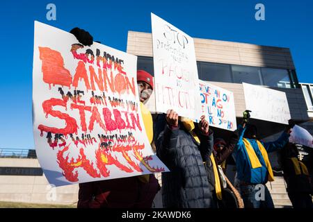 Des manifestants se réunissent à l'Université de Chicago pour protester contre un discours à venir à l'université de Steve Bannon, ancien stratège en chef de l'administration Trump et ancien président exécutif de Breitbart News, à Chicago, dans l'Illinois, sur 2 février 2018. (Photo de Max Herman/NurPhoto) Banque D'Images