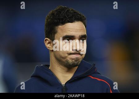 Rafael Da Silva de l'Olympique Lyonnais regarde avant le tour de l'UEFA Europa League de 32 deuxième match de jambe entre Villarreal CF et Olympique Lyonnais à l'Estadio de la Ceramica sur 22 février 2018 à Vila-Real, Espagne (photo de David Aliaga/Nuraga photo) Banque D'Images