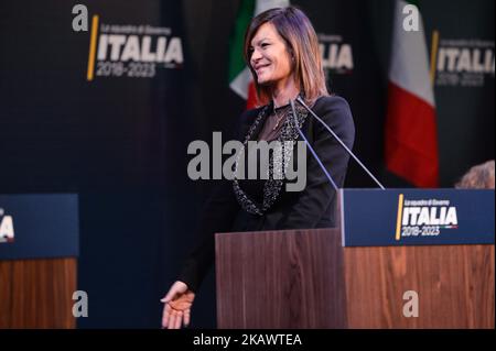 Paola Giannetakis, ministre de l'intérieur lors de la présentation de l'équipe du futur cabinet avant les élections sur 4 mars, faites par le chef du mouvement populiste italien cinq étoiles Luigi Di Maio, le 01 mars 2018 à Rome, en Italie. (Photo par Silvia Lore/NurPhoto) Banque D'Images