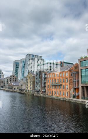 Dublin, Irlande - 8 juillet 2022 'une autre journée nuageuse à Dublin, Docklands District' Banque D'Images