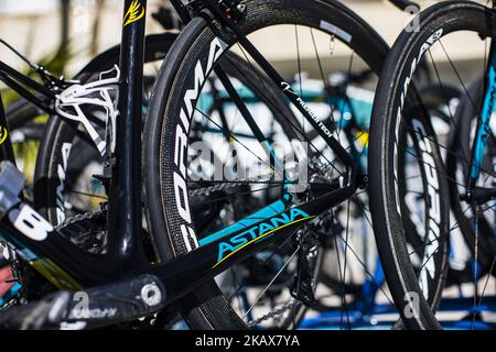 Ambiances et vélos de L'ÉQUIPE d'ASTANA PRO (KAZ) pendant la Volta Ciclista a Catalunya 98th / étape 1 Calella - Calella de 152,3km pendant la Tour de Catalunya, 19 mars de 2018 2018 à Calella, Espagne. (Photo par Xavier Bonilla/NurPhoto) Banque D'Images