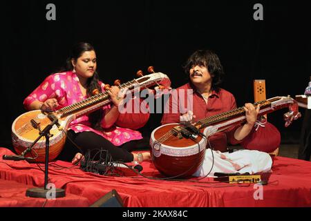 Rajhesh Vaidhya, artiste indien de renommée mondiale, se produit à Richmond Hill, Ontario, Canada, on 18 mars 2018. Rajhesh Vaidhya a été le lauréat du prix Kalaimamani 2010 et a travaillé avec divers compositeurs de musique de film. (Photo de Creative Touch Imaging Ltd./NurPhoto) Banque D'Images