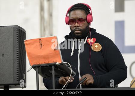 Questlove se produit en mars pour notre vie à Los Angeles, Californie sur 24 mars 2018. La marche a été organisée en réponse au massacre de la Marjory Stoneman Douglas High School en Floride où 17 personnes ont été tuées dans une fusillade de masse. Des rassemblements similaires sur le contrôle des armes à feu ont eu lieu à travers les États-Unis. (Photo de Ronen Tivony/NurPhoto) Banque D'Images