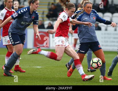 Heather O'Reilly d'Arsenal marque son quatrième but lors du match final de la coupe FA féminine SSE entre Arsenal contre Charlton Athletic Women au Meadow Park Borehamwood FC à Londres, Royaume-Uni sur 25 mars 2018. (Photo de Kieran Galvin/NurPhoto) Banque D'Images