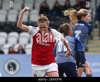 Heather O'Reilly, d'Arsenal, célèbre son troisième but lors du match final de la coupe FA féminine SSE entre Arsenal et Charlton Athletic Women au Meadow Park Borehamwood FC à Londres, Royaume-Uni, sur 25 mars 2018. (Photo de Kieran Galvin/NurPhoto) Banque D'Images