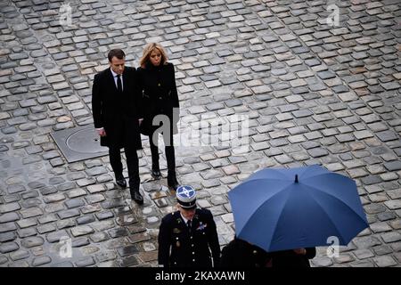 Emmanuel Macron a commémoré l'hommage national à Arnaud Beltrame aux Invalides le 28 mars 2018. L'officier de police français a échangé sa place avec une femme en situation d'otage dans un supermarché de Trebes à 23 mars, mais a été tué par Radouane Lakdim, qui a déclaré son allégeance à l'État islamique. (Photo de Julien Mattia/NurPhoto) Banque D'Images