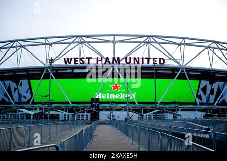 View of the surroundings of the Queen Elizabeth Olympic Park, between the boroughs of Stratford and Hackney in London, UK on April 5, 2018. A man has died after being stabbed in north-east London, bringing the number of killings in the capital this year to more than 50. In the same borough hours earlier, a man in his 50s died outside a bookmakers in Clapton following a suspected fight, the Metropolitan police said. Fatal stabbings in England and Wales are at their highest level since 2010-11, with the escalating violence especially acute in London, where 13 people were killed in two weeks last Banque D'Images