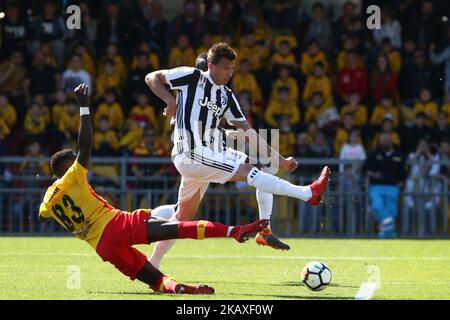 Mario Mandzukic de Juventus pendant la série italienne Un football Benevento Calcio / FC Juventus au stade Ciro Vigorito à Benevento sur 07 avril 2018 (photo de Paolo Manzo/NurPhoto) Banque D'Images