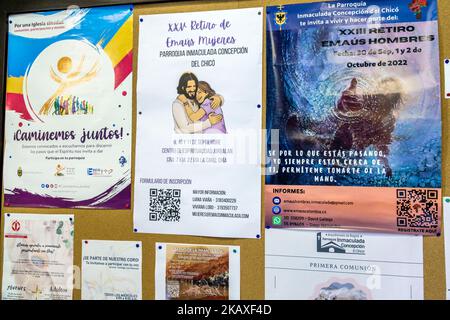Bogota Colombie,El Chico Carrera 11 Parroquia Immaculada Concepcion église panneau d'affichage intérieur, Emaus Emmaus retraites spirituelles, Cocolombien Banque D'Images