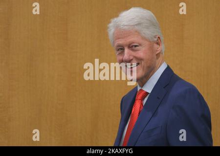 L'ancien président américain Bill Clinton prononce un discours-programme pour souligner le 20th anniversaire de la signature de l'Accord du Vendredi Saint, au Centre O'Brien pour la science, UCD, à Dublin. Lundi, 9 avril 2018, à Dublin, Irlande. (Photo par Artur Widak/NurPhoto) Banque D'Images