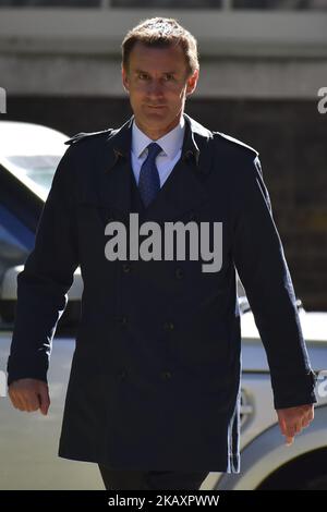 Le secrétaire d'État à la Santé et aux soins sociaux, Jeremy Hunt, arrive à la première réunion du cabinet après le Re-Shuffle à Downing Street, sur 1 mai 2018, à Londres, en Angleterre. Le remaniement ministériel a été déclenché à la suite de la démission de la secrétaire à l'intérieur Amber Rudd, son successeur a été nommé Sajid Javid, l'ancien secrétaire d'État au logement, aux communautés et aux gouvernements locaux. (Photo par Alberto Pezzali/NurPhoto) Banque D'Images