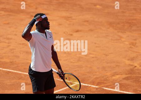 Frances Tiafoe des Etats-Unis célèbre un point sur Joao Sousa du Portugal lors de la finale du tournoi de tennis ATP 250 ouvert d'Estoril, au Clube de Tenis do Estoril à Estoril, Portugal sur 6 mai 2018. (Joao Sousa a gagné 2-0) ( photo par Pedro FiÃºza/NurPhoto) Banque D'Images