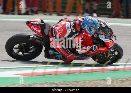 33 Marco Melandri ITA Ducati Panigale R Aruba.it course - Ducati pendant le Championnat de Superbike Motul FIM - course ronde italienne pendant les Superbike mondiaux - course au circuit Enzo & Dino Ferrari sur 12 mai 2018 à Imola, Italie. (Photo de Fabio Averna/NurPhoto) Banque D'Images