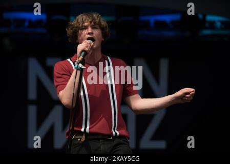 Le groupe écossais de rock indépendant Neon Waltz se produit sur scène à APE présente le festival au Victoria Park, Londres, sur 1 juin 2018. (Photo par Alberto Pezzali/NurPhoto) Banque D'Images