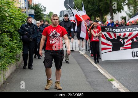 Joost Nolte lors d'une démonstration Neonazis à Goslar, en Allemagne, sur 2 juin 2018. Environ 170 Neonazis ont fait une démonstration à travers la petite ville de Goslar (Basse-Saxe) pour célébrer leur 10th anniversaire de leur "Tag der Deutschen Zukunft" (jour de l'avenir allemand), sur 2 juin 2018. Environ 3000 personnes de différents partis et organisations politiques ont participé à la contre-manifestation. (Photo de David Speier/NurPhoto) Banque D'Images