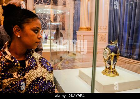 Musée Faberge à Saint-Peteresburg sur 05 juin 2018. Deux semaines avant le début de la coupe du monde de la FIFA, Russie 2018, l'expédition internationale des médias a été organisée par l'Agence fédérale des affaires de la jeunesse de la Fédération de Russie entre 01-07 juin 2018. 50 journalistes, blogueurs et vidéastes du monde entier sont venus en Russie pour voir les sites les plus célèbres de 10 villes accueillant la coupe du monde 2018, pour admirer la nature russe merveilleuse, pour découvrir l'infrastructure construite pour l'événement principal du monde du football sur 09 juin 2018 (Photo de Hristo Rusev/NurPhoto) Banque D'Images