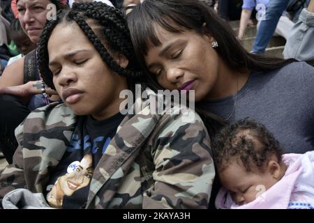 Rassemblement contre la violence par armes à feu sur les marches du Musée d'art, à Philadelphie, en Pennsylvanie, sur 11 juin 2018. Le rassemblement annuel de 3rd Fill the Steps Against Gun violence vise à sensibiliser le public à l'épidémie mortelle et est organisé par la chroniqueur Helen Ubinas. (Photo de Bastiaan Slabbers/NurPhoto) Banque D'Images