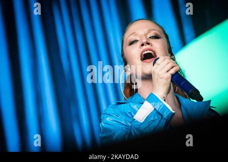 Jess Glynne se présente au Pinkpop Festival 2018 à Landgraaf, pays-Bas, le 15 juin 2018. En 2018, Pinkpop aura lieu le vendredi 15, le samedi 16 et le dimanche 17 juin. En 2018, le festival Pinkpop sera célébré pour la période 49th (photo de Roberto Finizio/NurPhoto) Banque D'Images