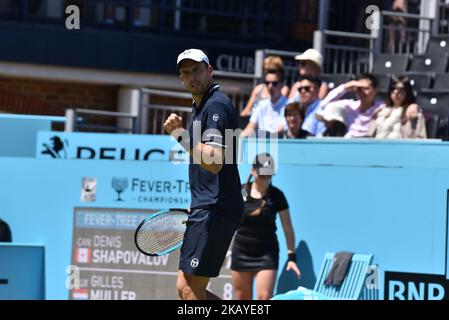 Gilles Muller, de Croatie, joue son premier match contre Denis Shapovalov, du Canada, le premier jour des championnats Fever-Tree au Queens Club on 17 juin 2018, à Londres, au Royaume-Uni. (Photo par Alberto Pezzali/NurPhoto) Banque D'Images