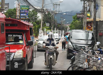 Vue sur une rue animée de la vieille ville de Chiang Mai. Mercredi, 13 juin 2018, à Chiang Mai, en Thaïlande. (Photo par Artur Widak/NurPhoto) Banque D'Images